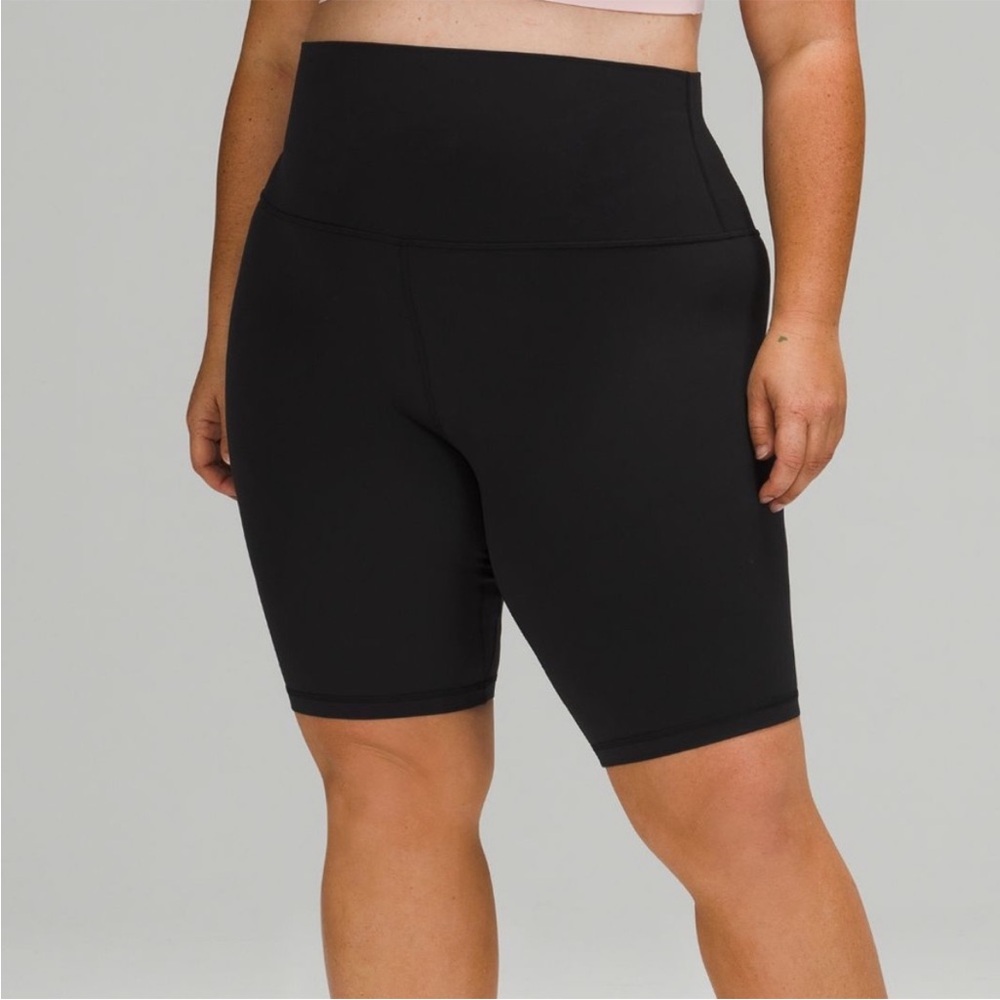 NWT Lululemon align super high rise shorts 10” black size 12